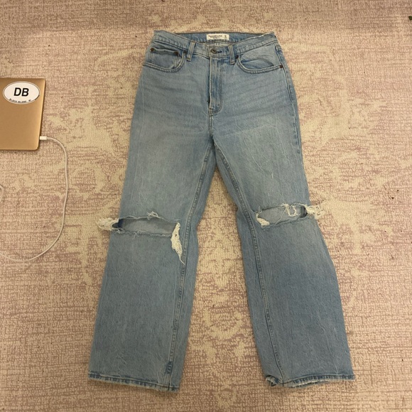 Abercrombie 90s High Rise Straight Jeans - Picture 2 of 4
